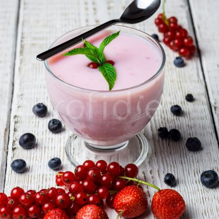 Jogurtový ovocný dezert